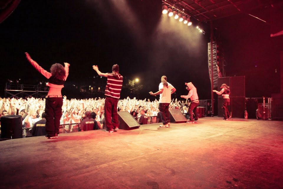 T-Pain and crew performing to a packed Atlanta crowd